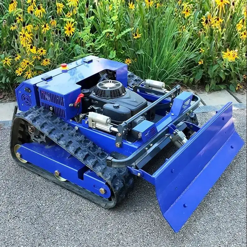 Tondeuse à gazon télécommandée sur chenilles antidérapantes personnalisée, sans crainte des pentes raides, machine de désherbage pour jeunes plants en verger