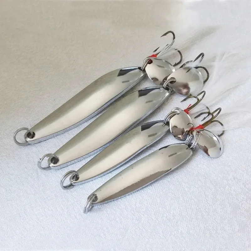 

1pcs Metal Gold Sliver Spoon Fishing Lure Sequined Hard Baits Noise Paillette with Feather For Sea Lures Tool Wobbler Spinner