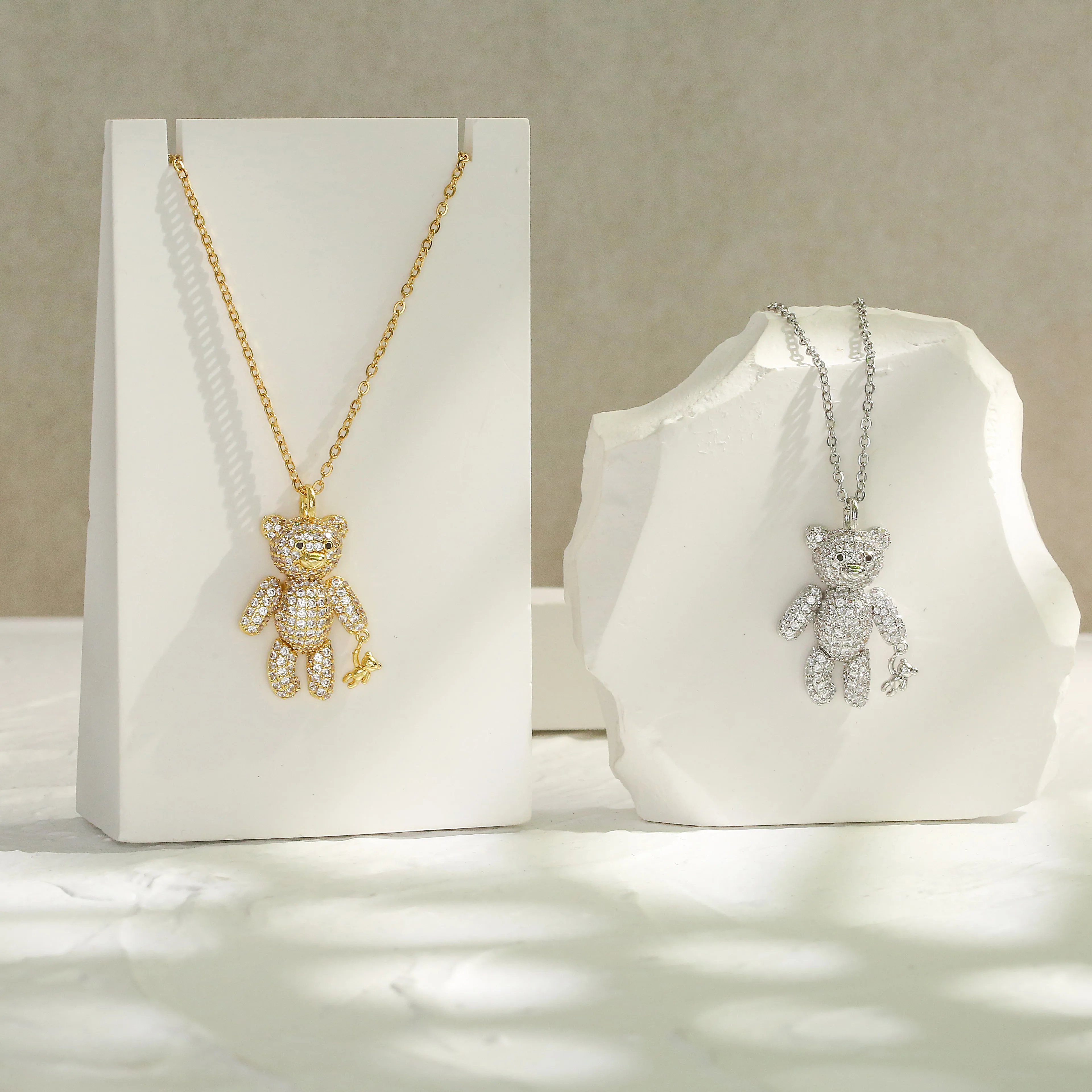 ZHUKOU Cute Bear pendants necklaces for women Brass Cubic zirconia Ladies necklace Jewelry wholesale Christmas gifts