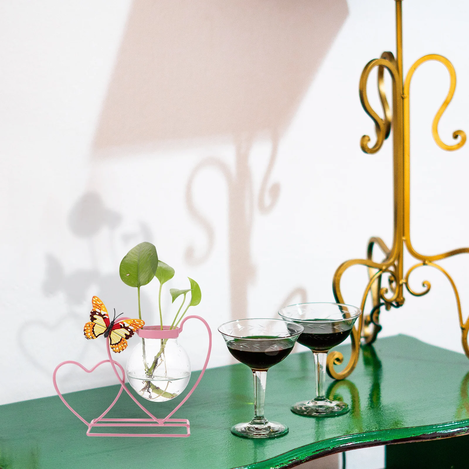 

Glass Hydroponic Plant Vase with Heart Shape Metal Rack Decorative Flower Container for Bedroom Living Room Office