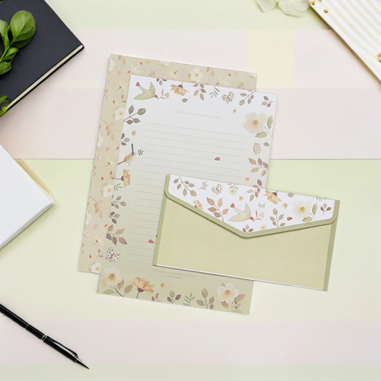 

5 Sets Floral Envelope Paper Set with Printed Writing Stationery Letter Paper and Envelopes Kit for School Office Use