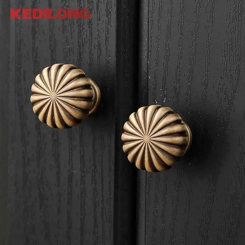 Solid brass European retro light luxury pumpkin yellow Bronze drawer knob kitchen cabinet pull handle