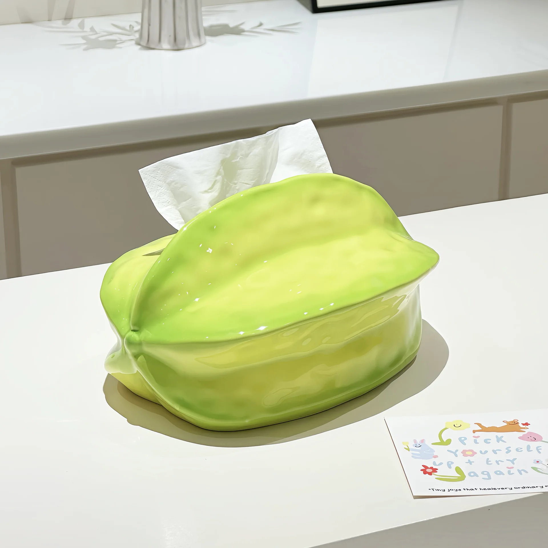 

Exquisite Yang Tao tissue box, cute living room decoration, high-end home decor, tissue box, desktop napkin storage box
