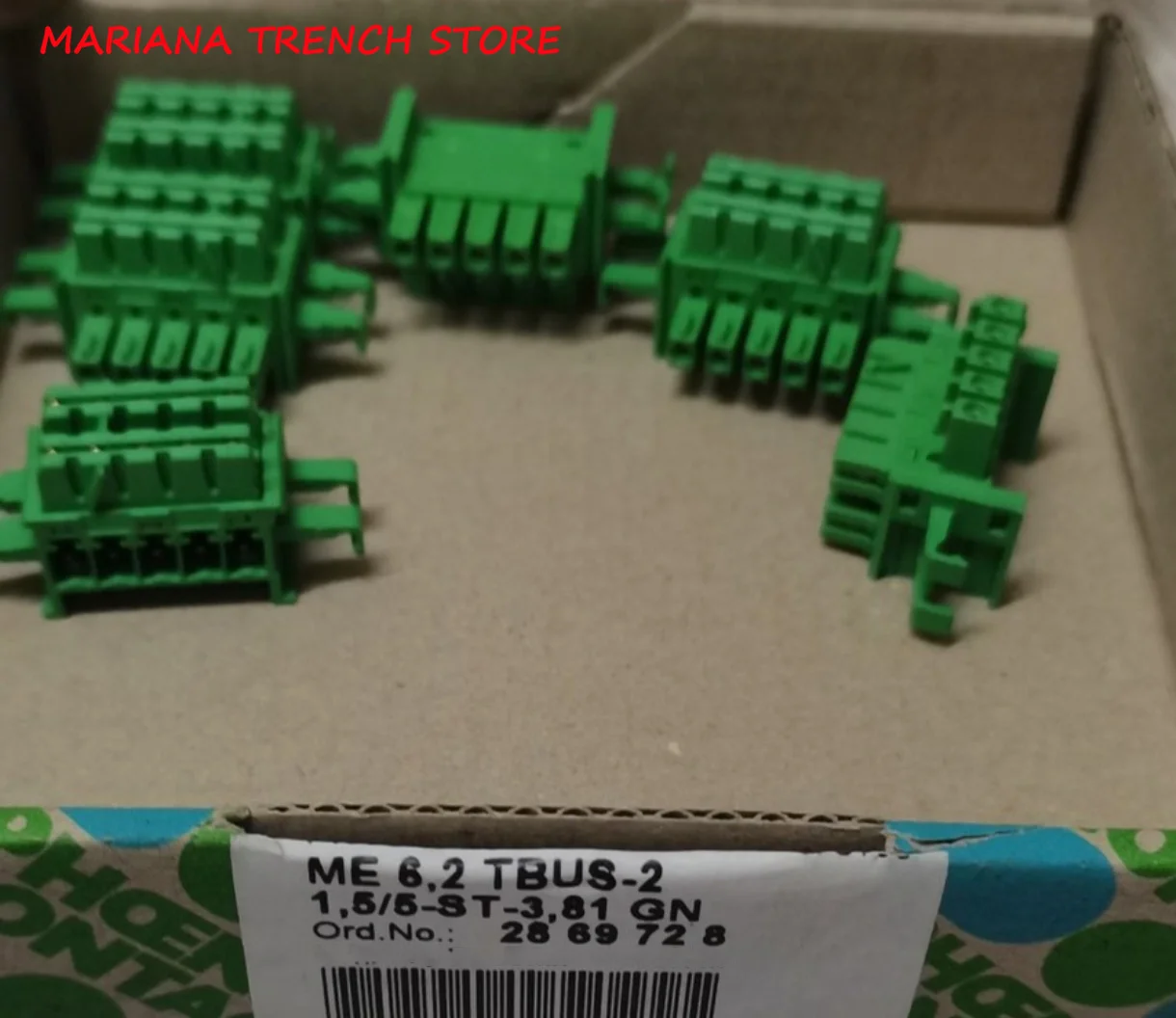 2869728 for Phoenix ME 6,2 TBUS-2 1,5/5-ST-3,81 GN - DIN Rail Bus Connectors