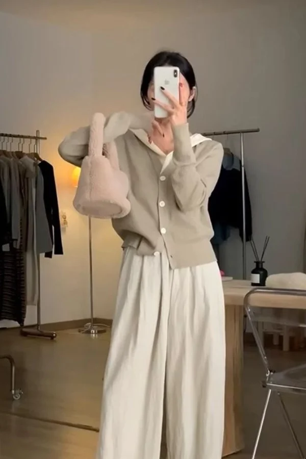 

Корейские вязаные кардиганы из двух частей Sweet Splicing осенью и зимой. Простой и универсальный свитер с капюшоном. Верх.