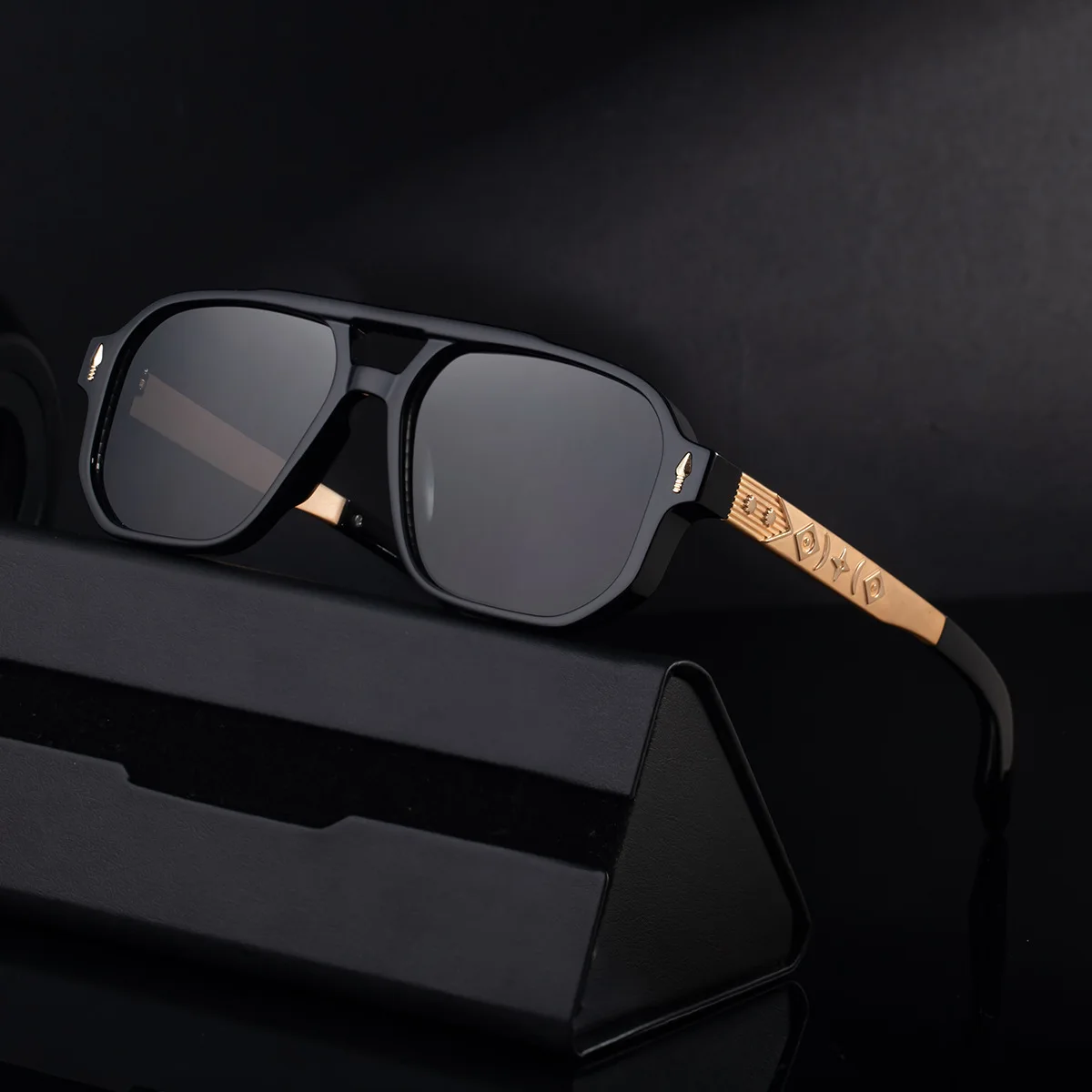 

European and American 2025 New Fashion Box Sunglasses for Men, Retro, Personalized, High End, Sunscreen Sunglasses for Women