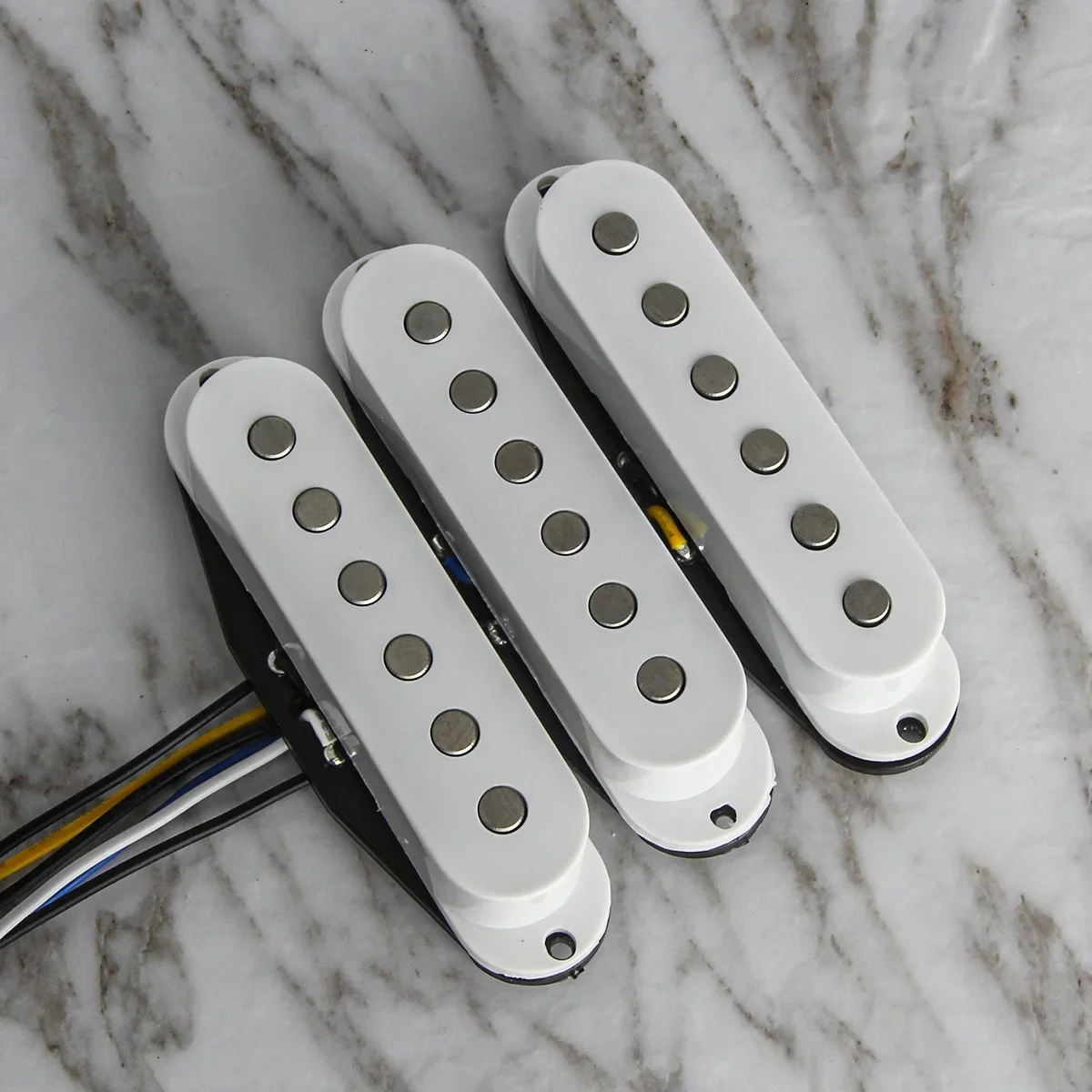 

3PCS Vintage Alnico 5 Single Coil Pickup Electric Guitar Neck+Middle+Bridge White for SSS Parts