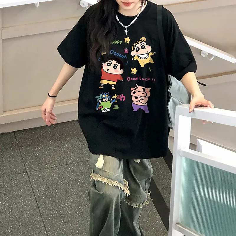 

Летняя футболка оверсайз 2026 с принтом Crayon Shin-chan, хлопковая футболка с графическим изображением Шин-чана, Химавари и друзей в стиле Y2K для мужчин, женщин и детей