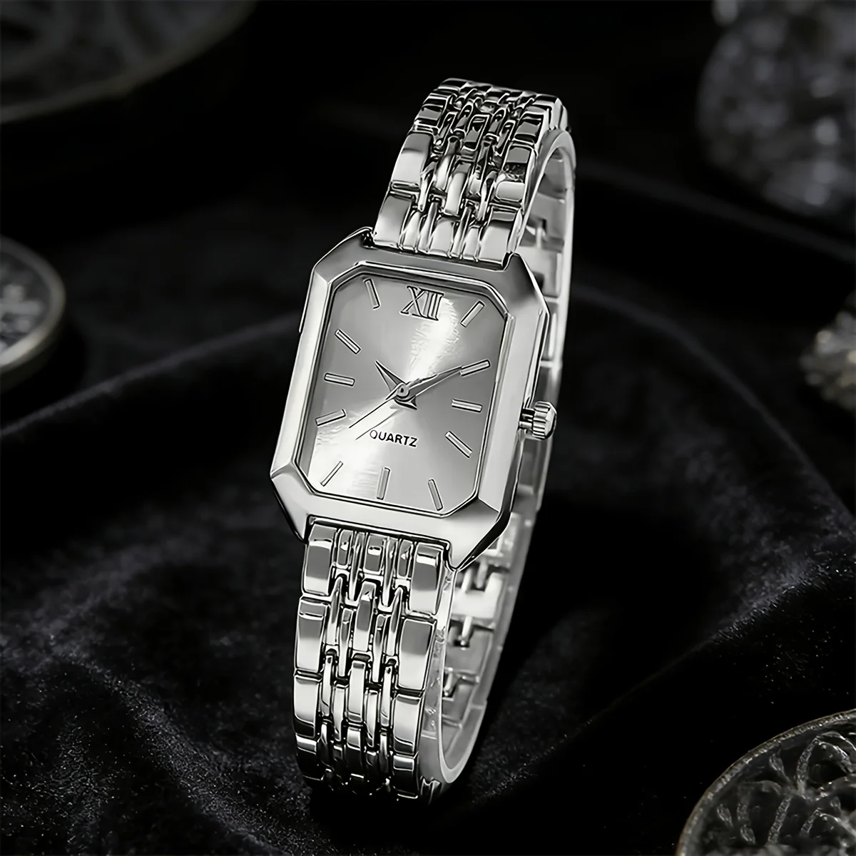 Ladies' Watch Set of Two, Containing Two Elegant, Fashionable, High-End, niche, and Exquisite Quartz Watches