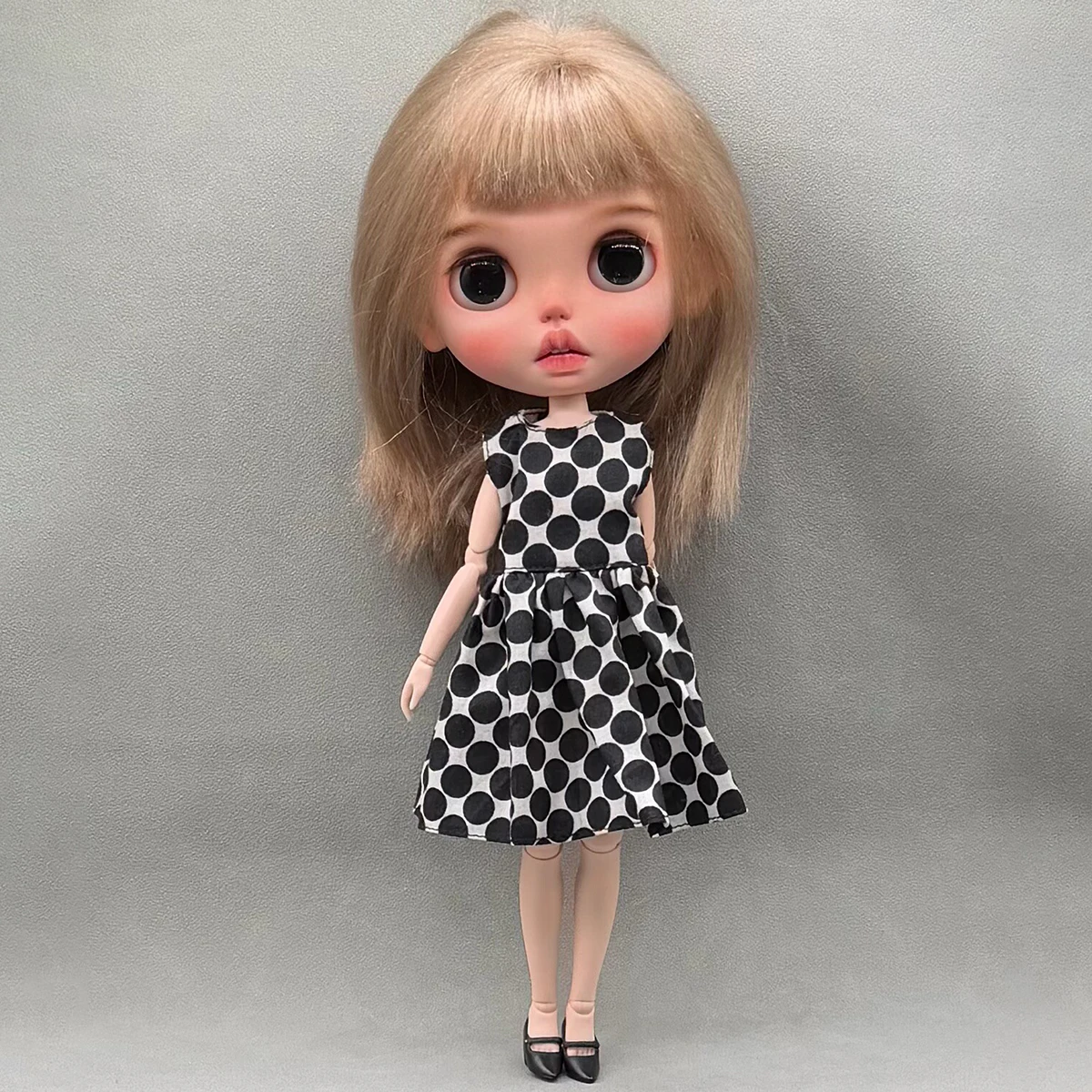 

Одежда и аксессуары для кукол Blyth 30 см: модный черный классический жилет в горошек и платье для кукол Blyth с 19 точками артикуляции, OB24, OB27, Babi.