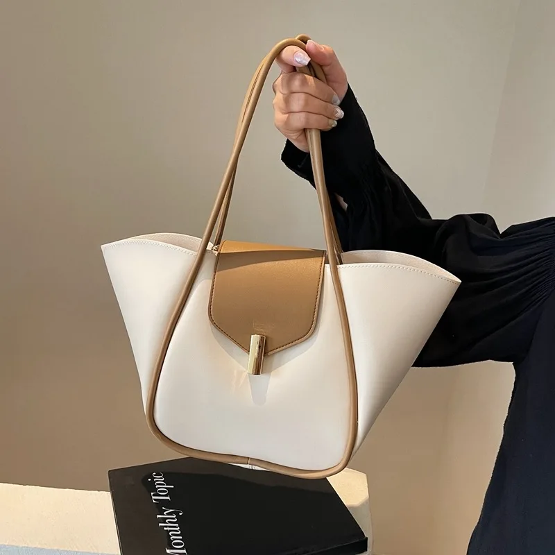 

‌Trendy PU Tote Bags for Women 2025 Oversized Commuter Bag Fashionable Work Purse Lightweight Beach Shopping Shoulder Bag