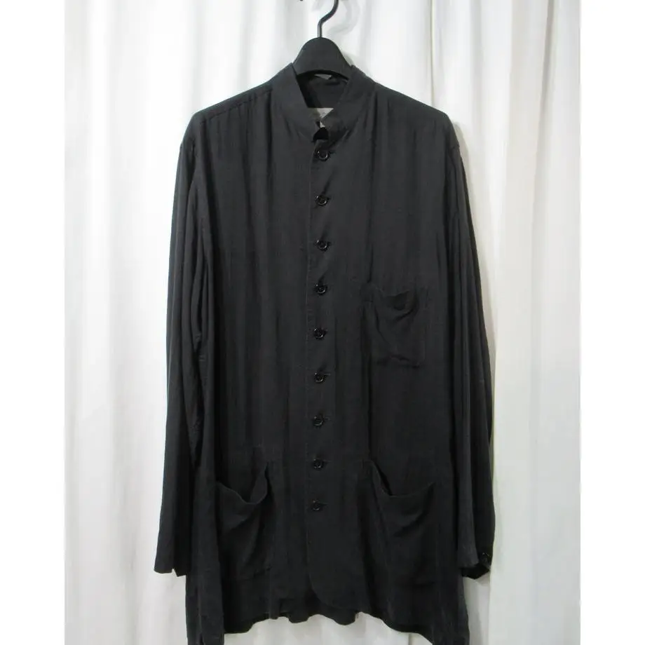 

Топ-Аммамото ® Минималистичная мужская рубашка средней длины с воротником-стойкой на пуговицах, свободный и повседневный черный универсальный ТОП