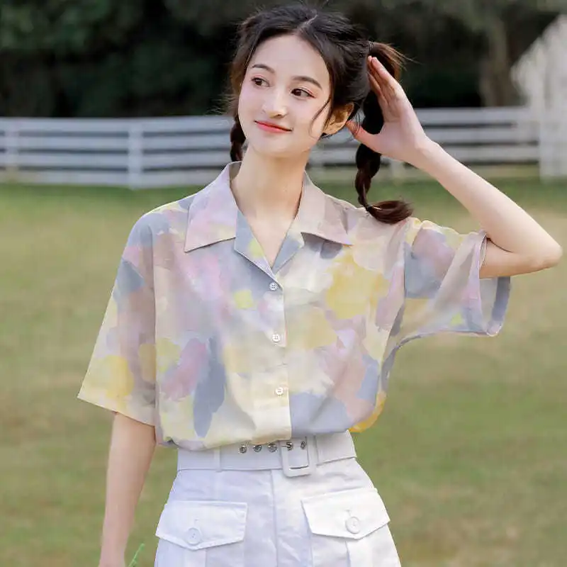 

Striped Blouses Women Oversized Fit Turn-down Collar Lightweight Fabric Long Sleeve Casual Wear for College Streetwear Travel