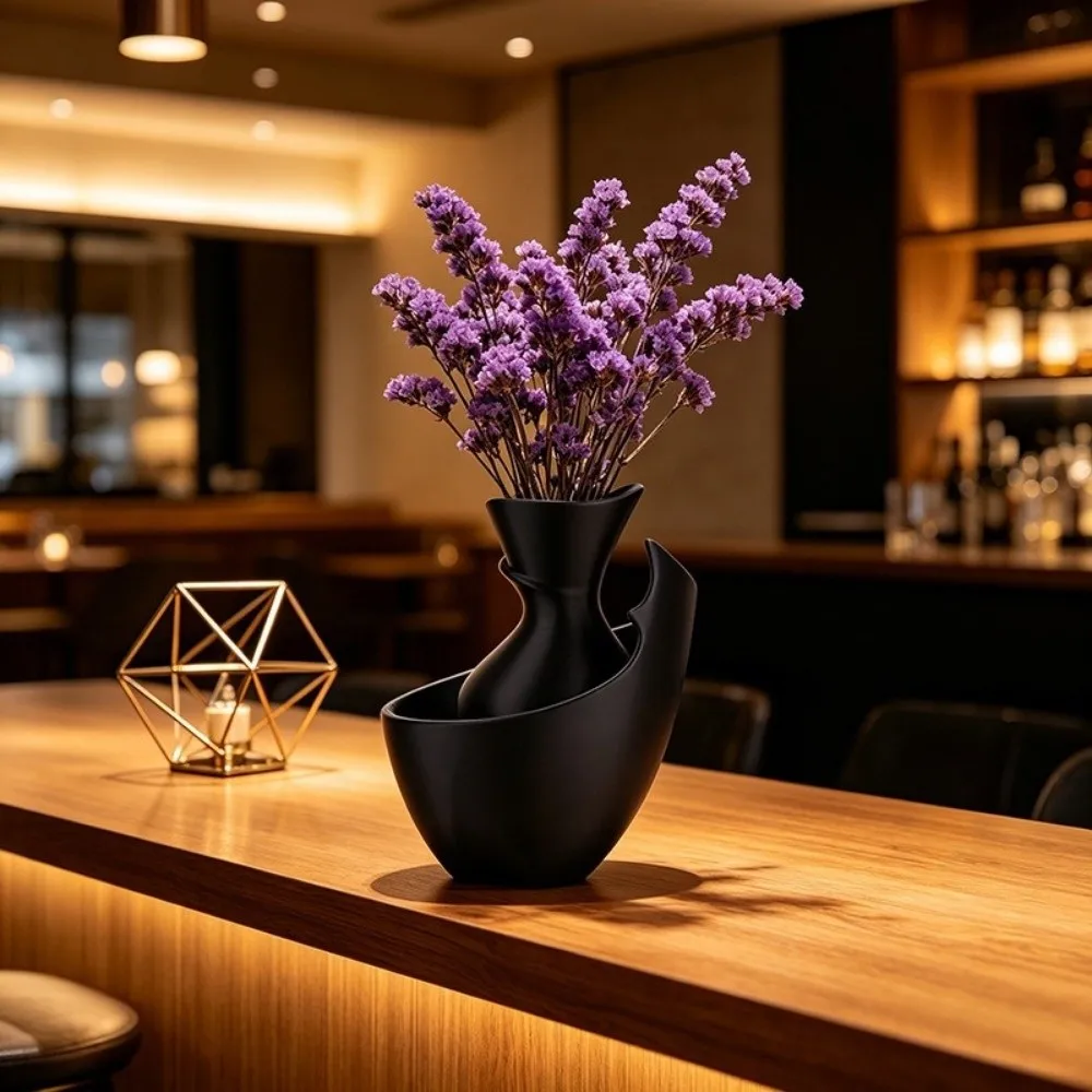 Geometric Shaped Minimalist Vase Unique High-End Light Luxury Vase Premium Elegant Flower Arrangement Ornaments Bedroom
