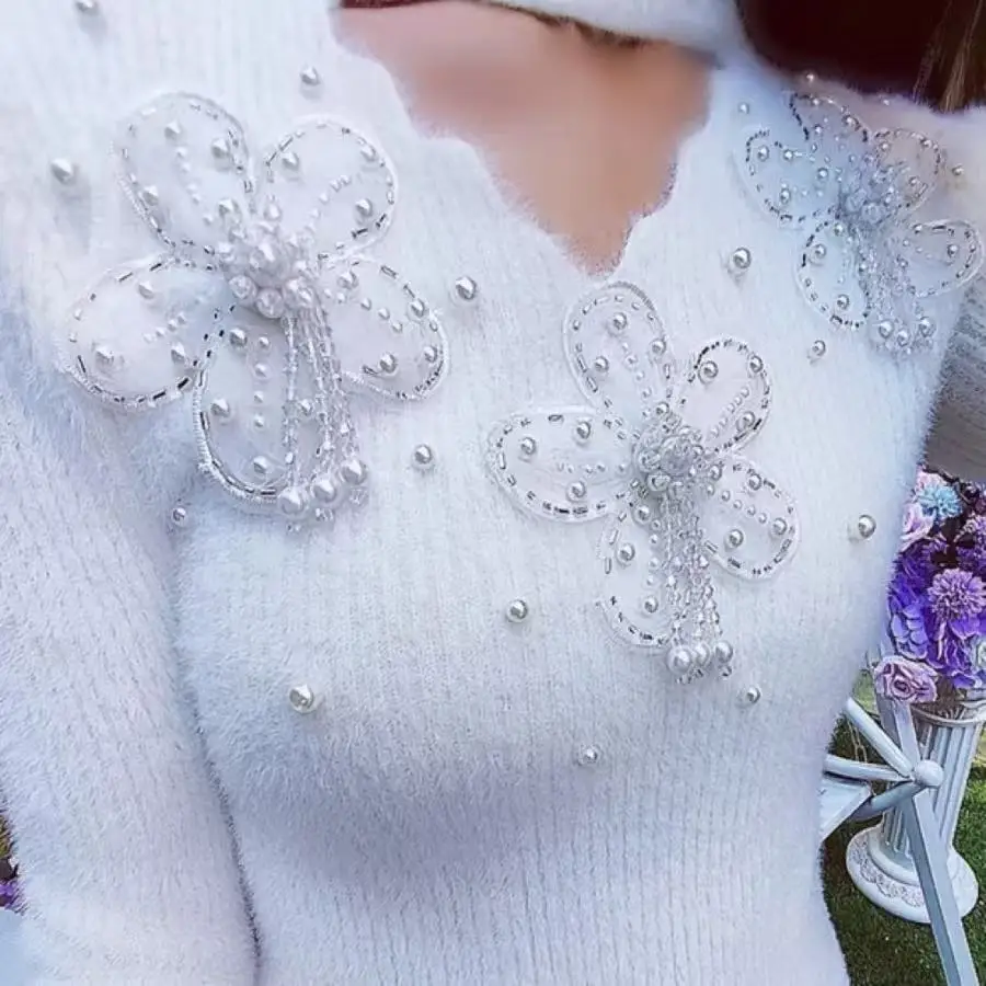 

Luxury Pearls Flowers Slim Fit Sweater for Women Autumn Winter White Knitwear Tops Knitted Bottoming Pullovers Women's Jumper