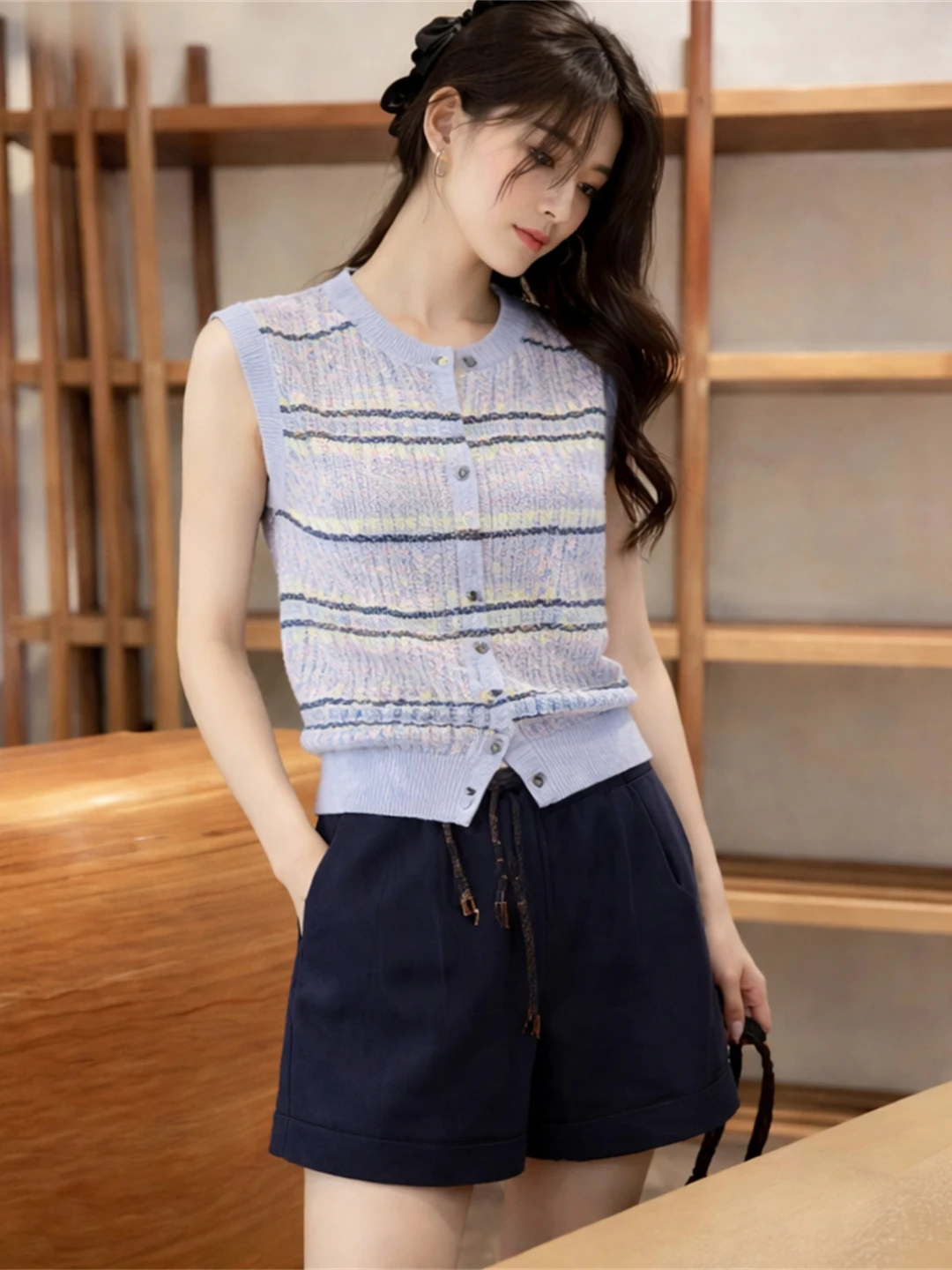 

Elegant Stripe Color Block Sleeveless Knitted Ice Silk Vest Simple Daily Style Summer Fashion Korean Version Straight Cut Top
