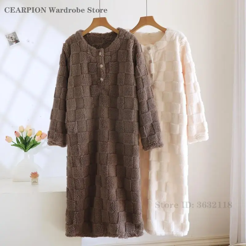 

Female Round Neck Coral Fleece Nightgown Autumn Winter Thicken Flannel Sleepwear Loose Casual Checkered Nightdress Loungewear