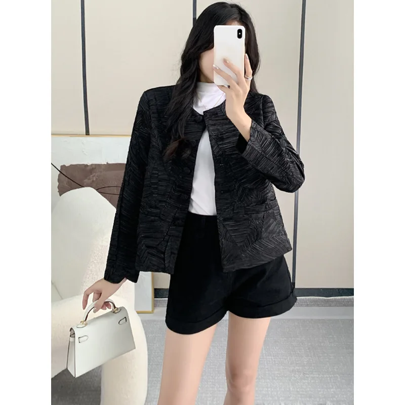 

Женская плиссированная куртка с круглым вырезом в стиле Miyake, осень 2024, новый повседневный универсальный короткий однобортный топ для поездок на работу