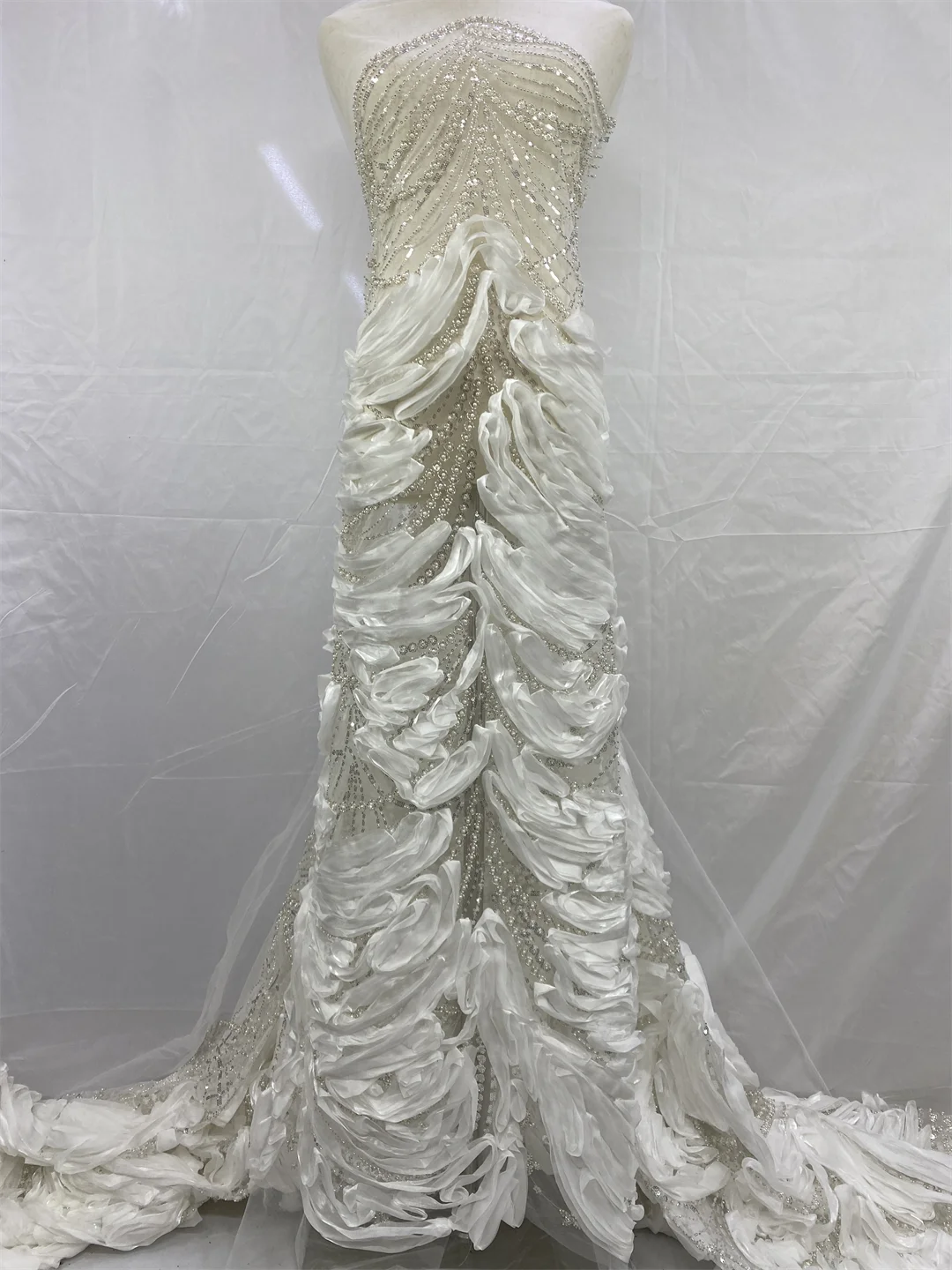 Gold Ruffle Line Embroidery Lace Fabric Heavy Beaded Sequins Nigerian French Net Tulle Fabric for Party Wedding Evening Dress Se