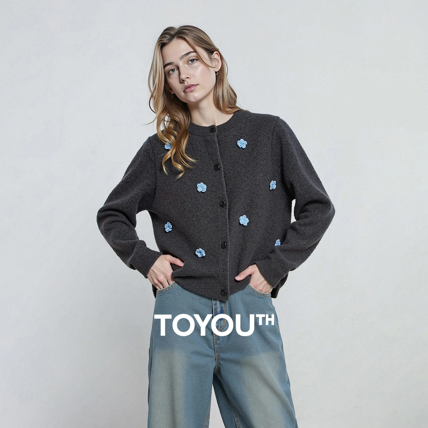 

TOYOUTH Women Knitwear 2025 Winter New Crew-neck Brushed Yarn Soft Warm 3D Flower Gray Cardigans