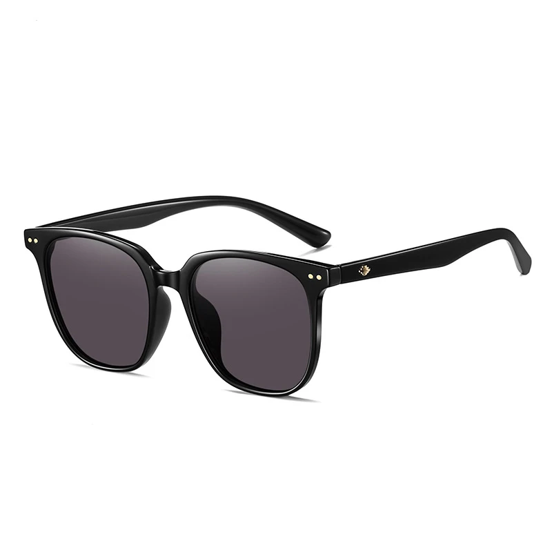 

Men's and Women's Retro Polarized Sunglasses with UV Protection Cat Eyes Frame Design Personalized Sun Glasses