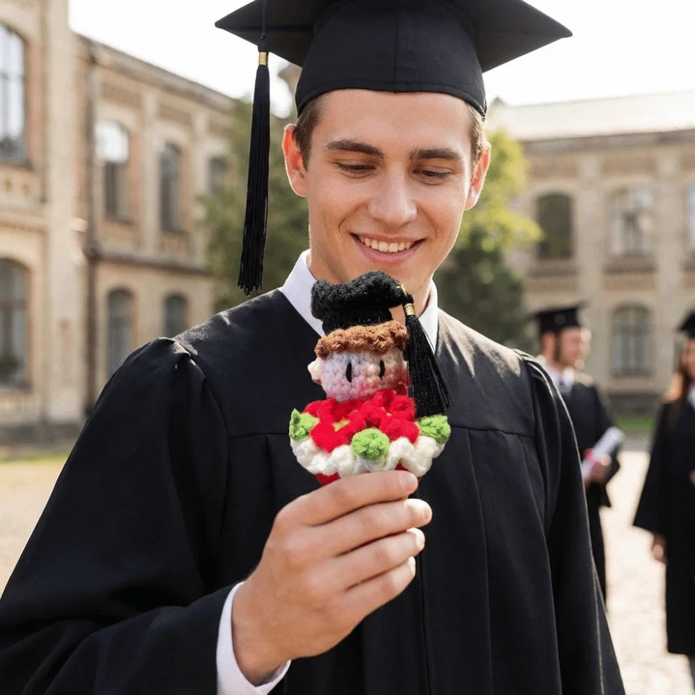 Funny Knitted Graduation Doll 13cm Cute Crochet Bouquet Kawaii Finished Craft Doctor Hat Bouquet Doll Students Gift