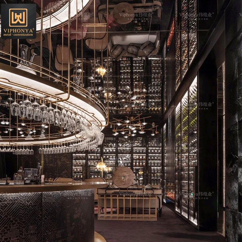 Unique Design Of Curved Metal Wine Rack Hotel Restaurant Bar Wine Display Cellar Ceiling Punched Display Stainless Steel Stand