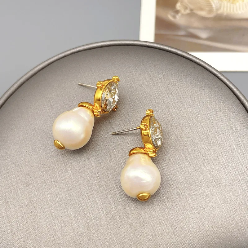 

Brass With 18K Retro Natural Pearl Crystal Earrings Punk Party Gown Runway rare Boucle d'oreille Korean Japan Style Fashion
