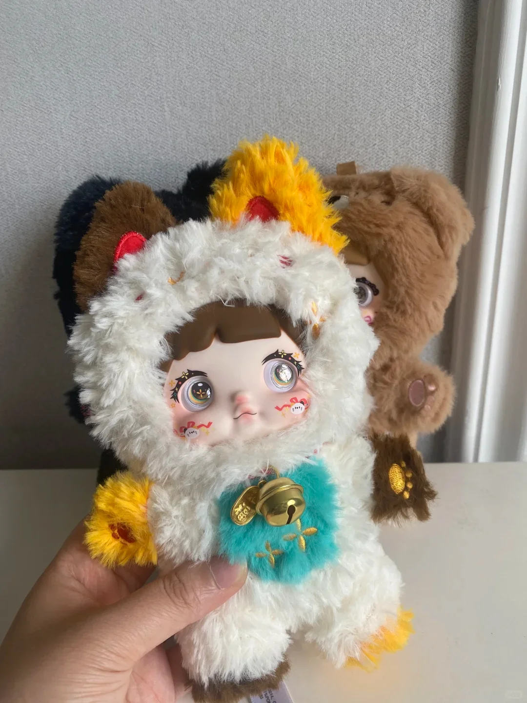   حقيقي Nommi V61 Loveliness لا ينتهي أبدًا V21 سلسلة صندوق أعمى ليتل بوي دمية الأصلي Nommi قلادة صندوق غامض للحيوانات الأليفة