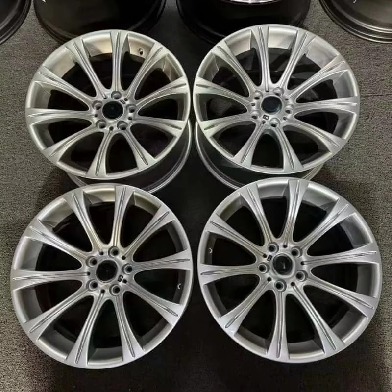 

Suitable for M5 19-inch wheels and hubs, original high-quality forged aluminum alloy car wheels, tires, hub covers