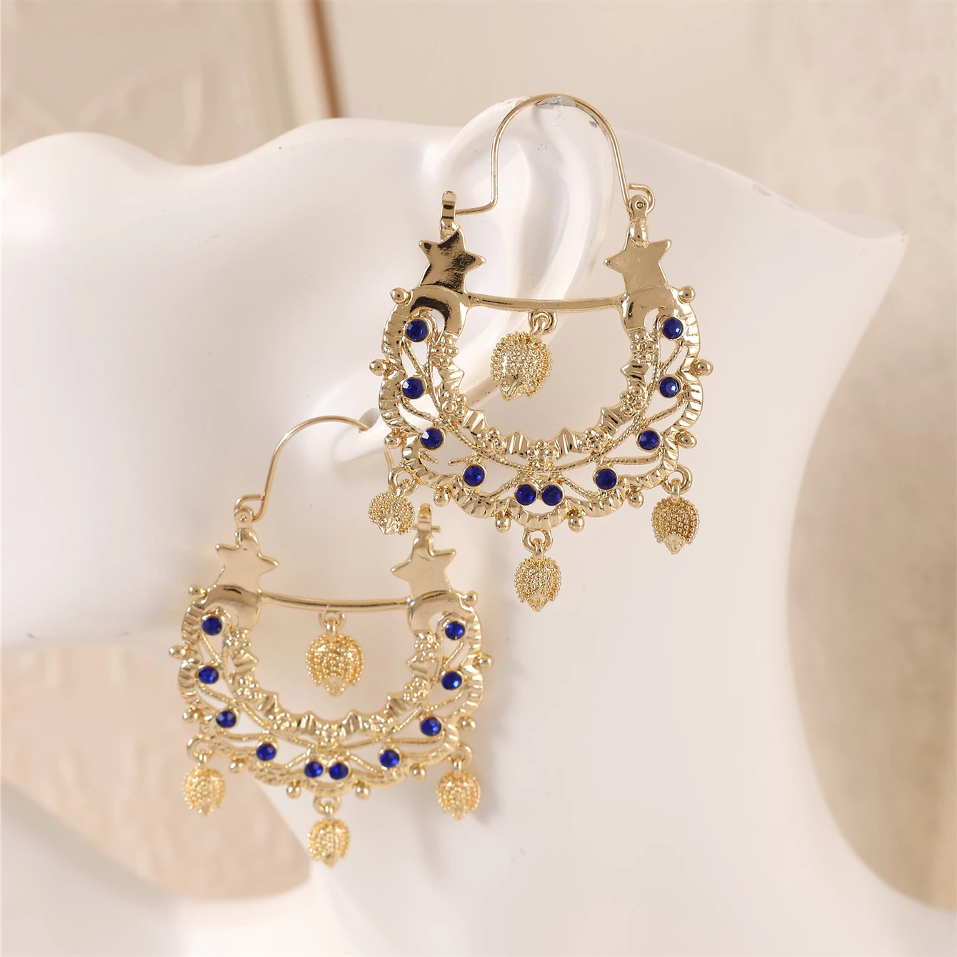 Fashion Bridal Earring With Hedgehog Shape Luxury Rhinestones Ear Decoration Hook Dangling Earrings