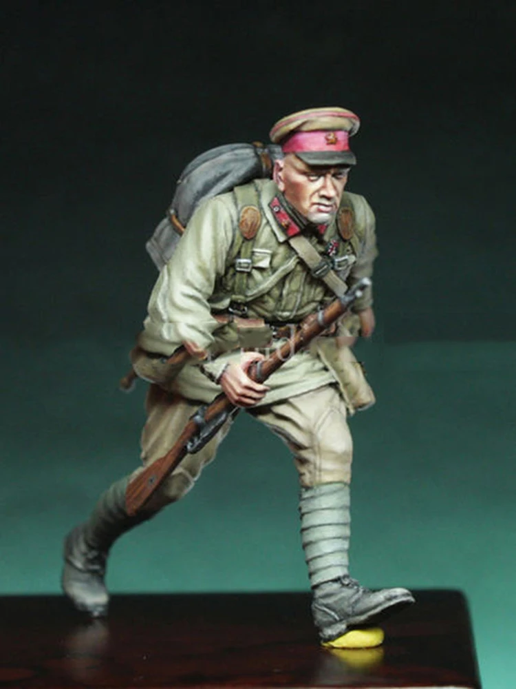 Unpainted Kit  1/ 35  Soviet The Sergeant of RKKA  soldier  figure Historical  Figure Resin  Kit Free Shipping