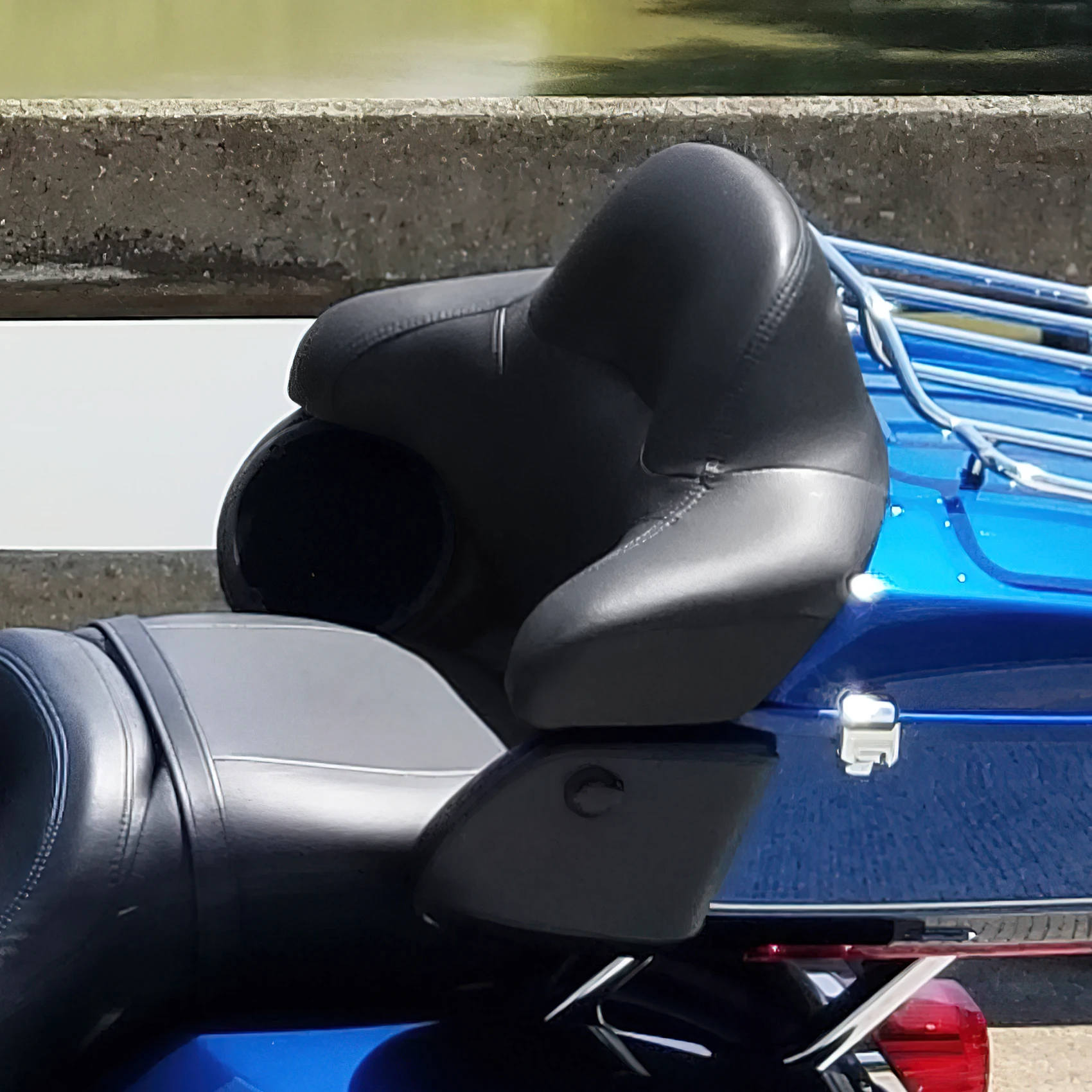 Motorcycle King Chopped Trunk Wrap Around Backrest For Harley Touring Electra Street Glide Road King 2014-2025