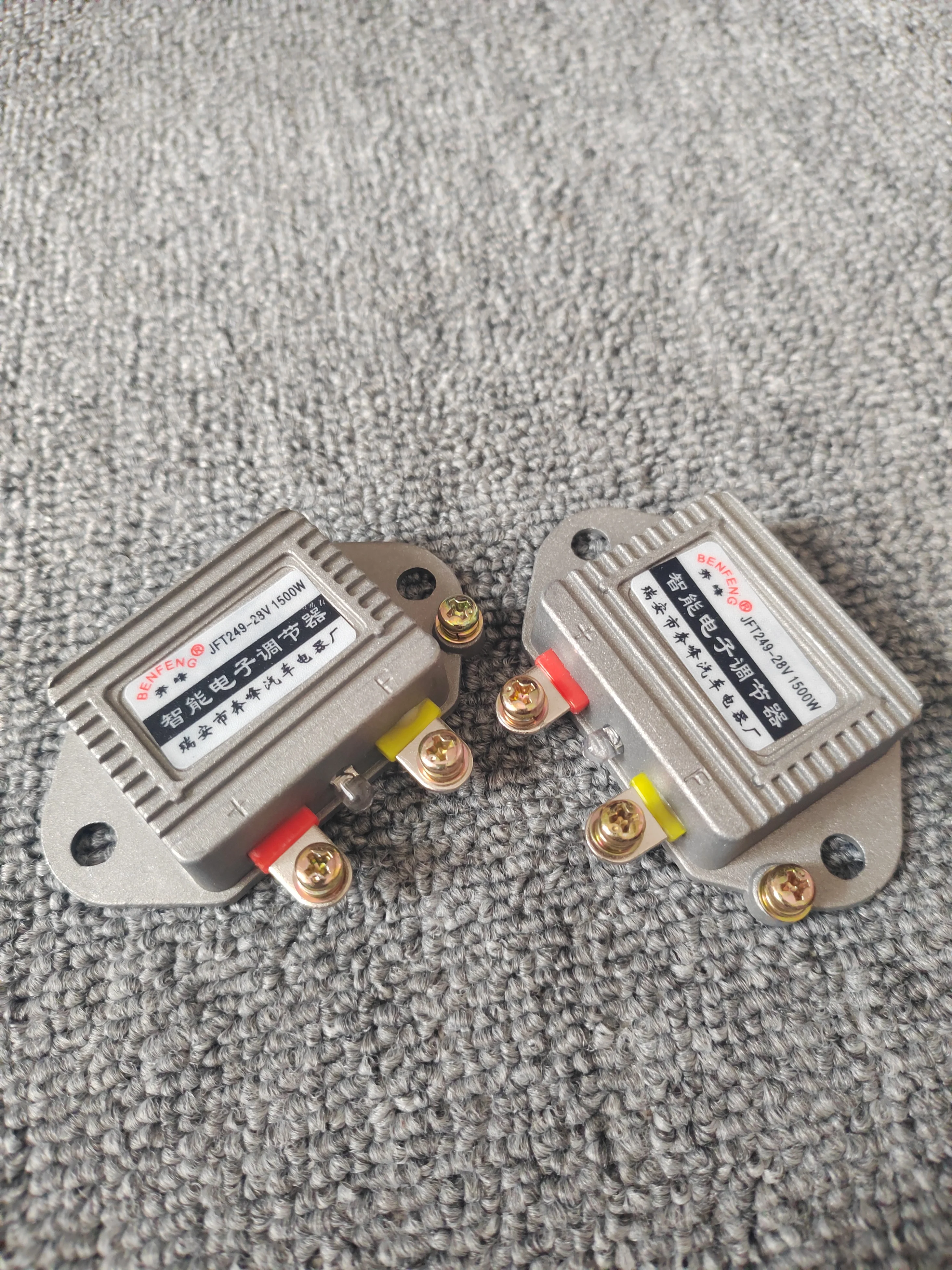 

Универсальный интеллектуальный электронный регулятор напряжения JFT249D T149D для генераторов автомобилей и грузовиков, 10 шт., 12В/24В, 28В, 24В, 14В, 12В, 1500Вт