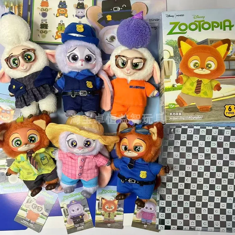 กล่องสุ่มซีรีส์ซูโทเปียใหม่ ปี 2025 ตุ๊กตาไวนิลจูดี้ นิค ตัวการ์ตูนจี้ห้อย ของเล่นสุดฮิต กล่องของขวัญคริสต์มาส