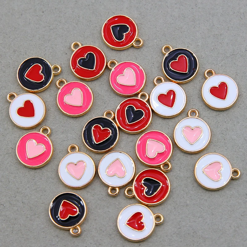 10 sztuk 12*15mm romantyczna emalia miłość serce Charms na naszyjniki wisiorki kolczyki DIY kolorowe Mini Charms tworzenie biżuterii