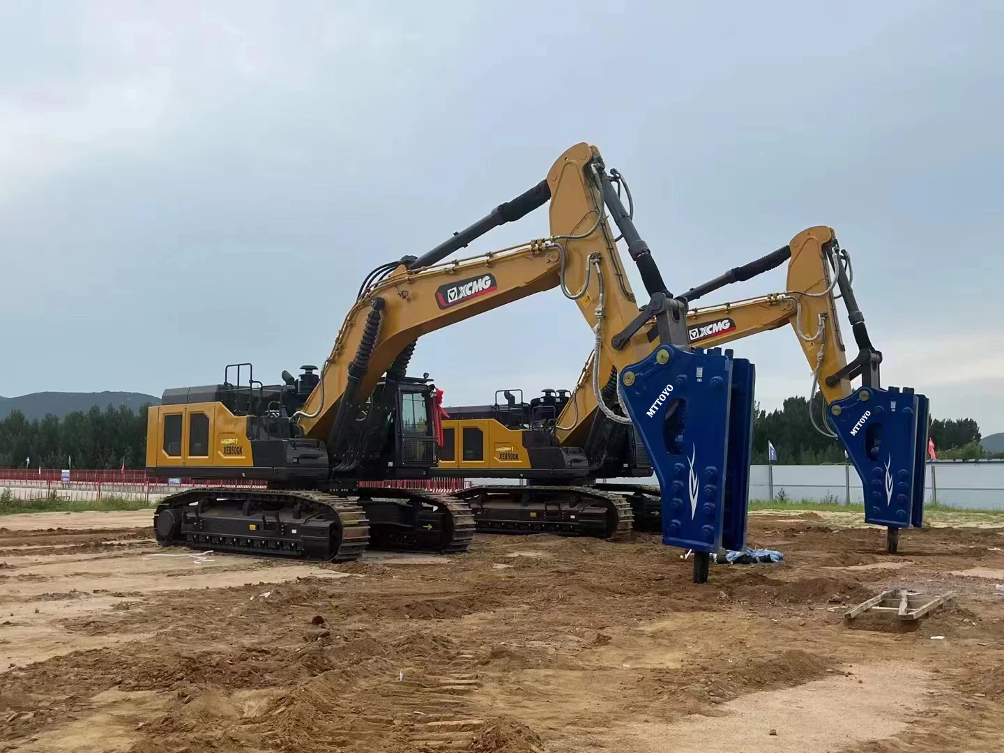 TNB08M TNB1M TNB1E/2M حفارة قواطع المطرقة الهيدروليكية لمطرقة صامتة 6-8 طن للقواطع الهيدروليكية