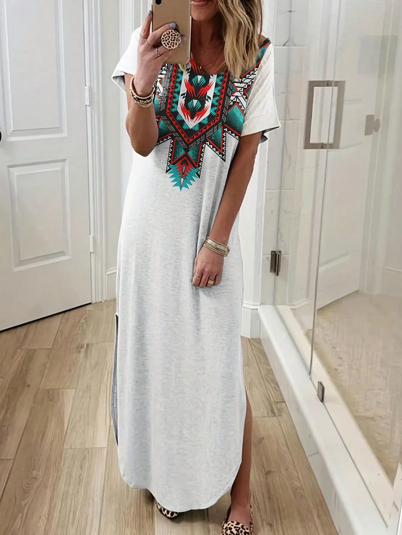 

Женское этническое праздничное платье в повседневном стиле с геометрическим принтом, коротким рукавом и вязаным верхом, длинное.