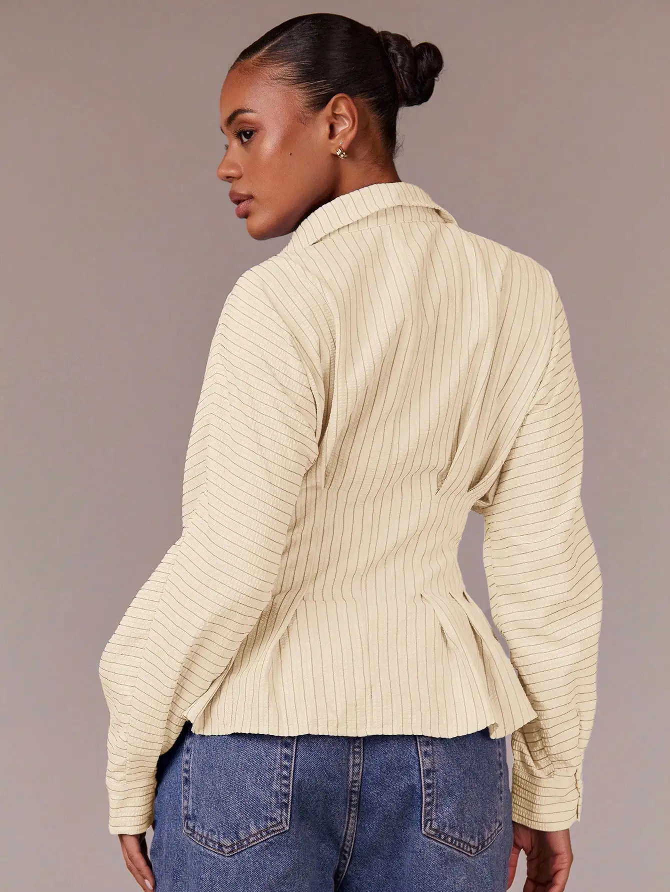 

Women's Striped Minimalist Waist Cinched Long Sleeve Shirt