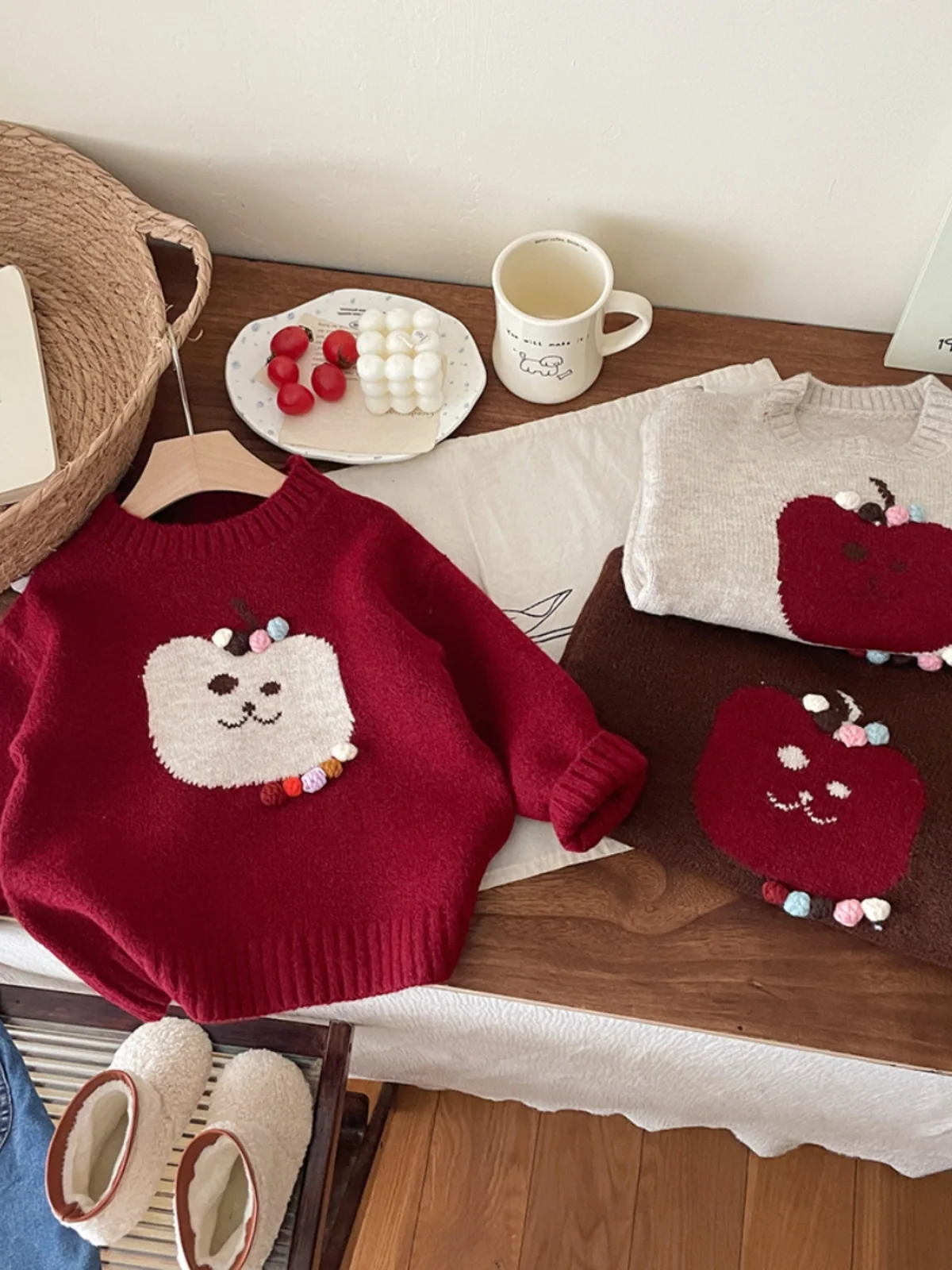 سترة محبوكة كورية للفتيات الصغيرات لخريف وشتاء لطيف للفتيات الصغيرات بطبقة أساسية مطرزة على الرأس #1