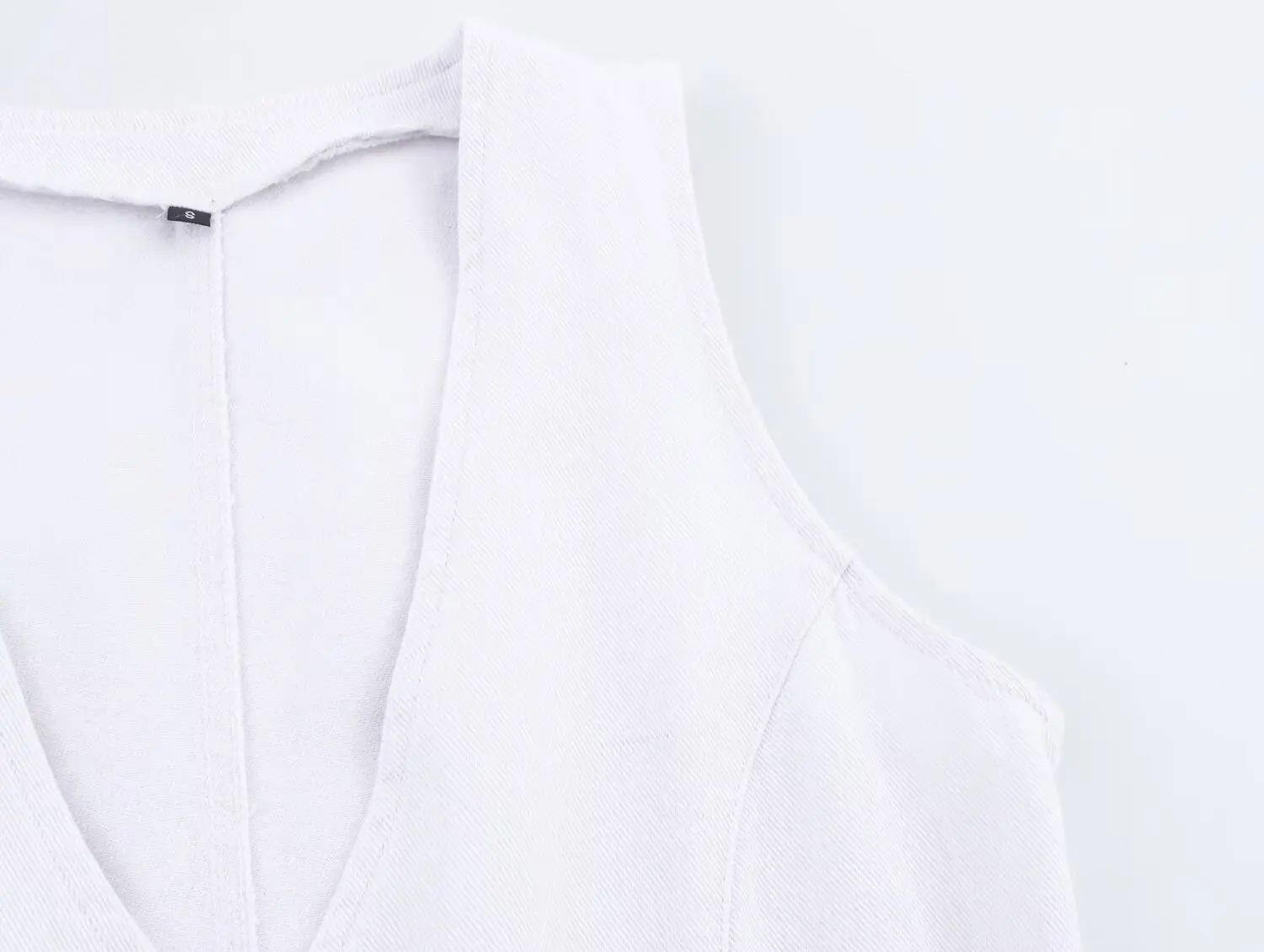 Nieuwe zomer dameskleding 2025, Europese en Amerikaanse stijl, Frans modeontwerp, gespdecoratie denim vest