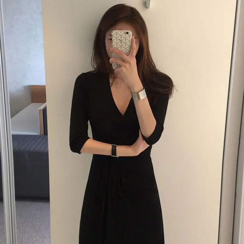 

One Piece Spring New Dress with A Black Slim Fit and A Slit for A Slimming Look. Vacation V-neck Long Wrap Around Skirt Sexy