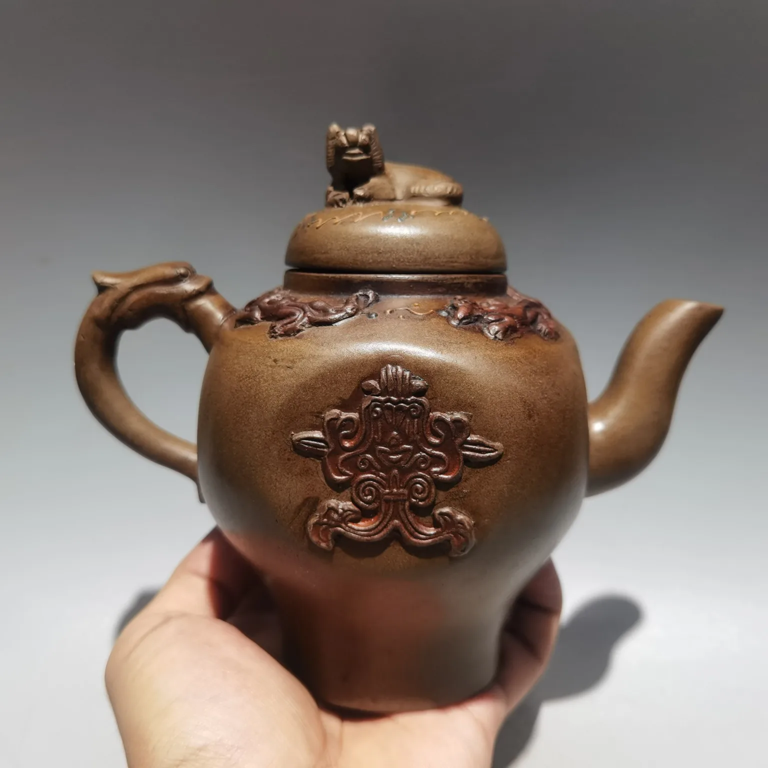 

7"Chinese Yixing Purple Clay Pot mythical beast Eight Treasures Animal Pattern Kettle Teapot Grey mud office Ornaments