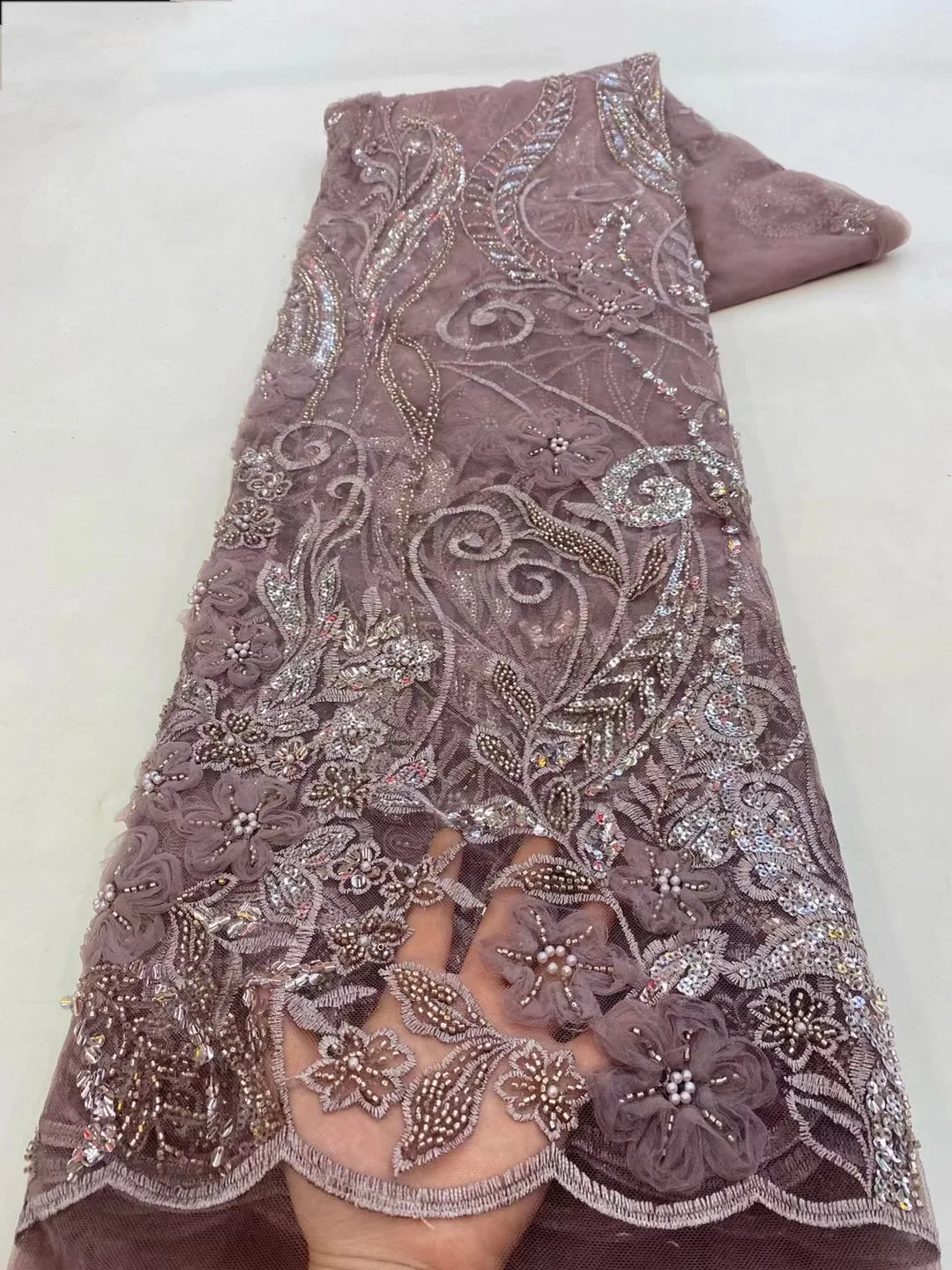 

Latest African Lace Fabric High Quality 3d Luxury Fabric for Wedding Embrodery Nigerian French Lace Fabric with Beads VXZ5704