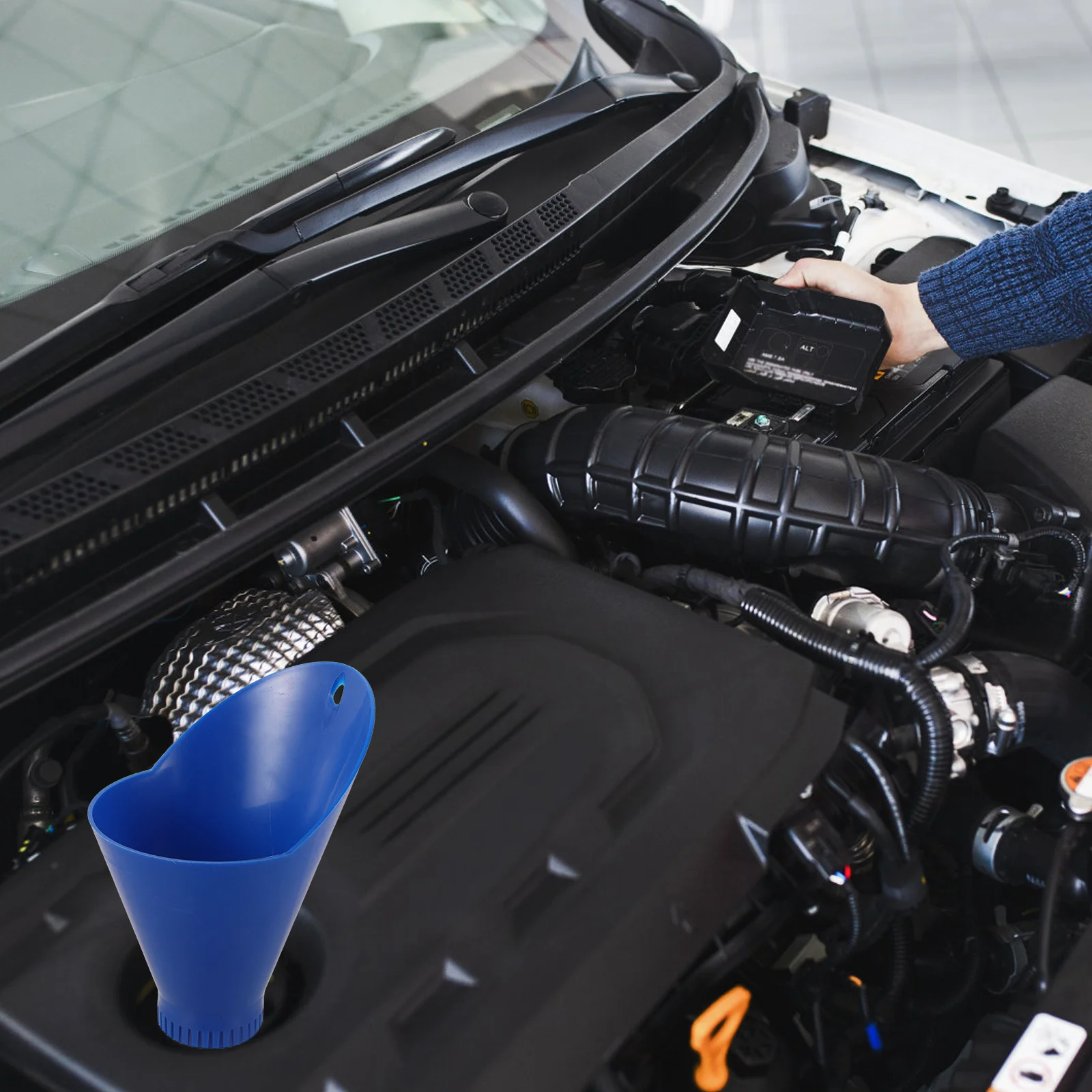 

Motorcycle Oil Funnel Plastic Transmission Oil Funnel for Filling Bottles Car Fluid Maintenance Funnels for Filling Bottles