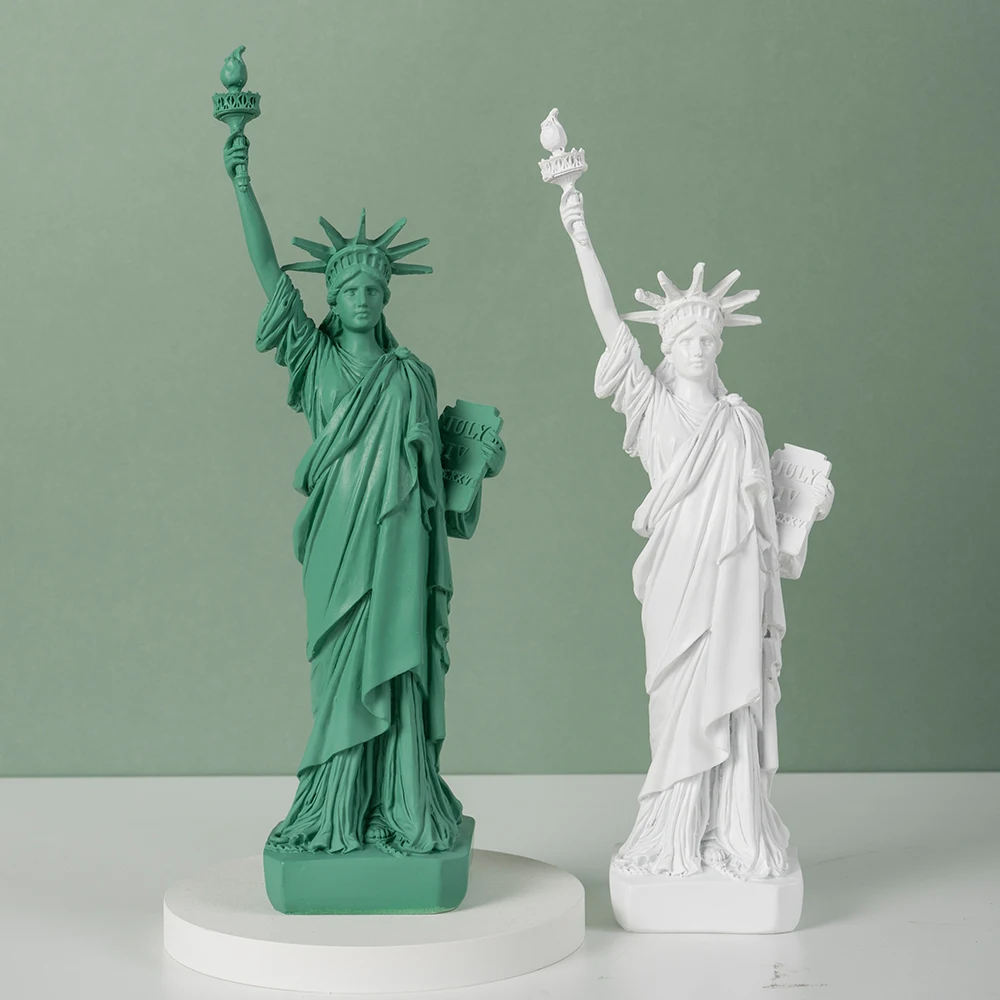 

Statue of Liberty Resin Craft Decoration Model for Living Room Office Wine Cabinet Decor home decor model decoration
