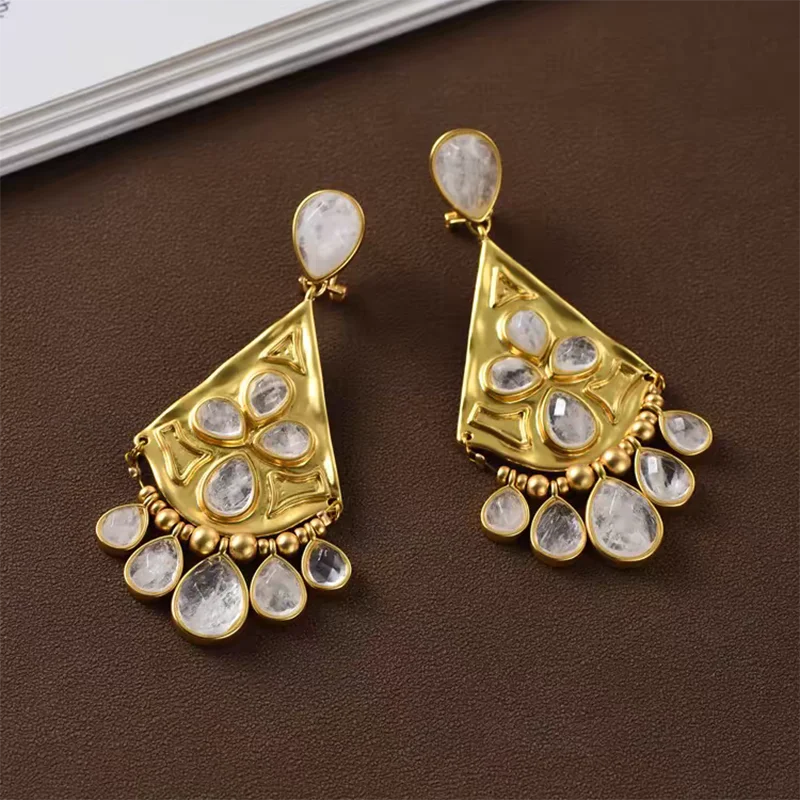 Crystal stone fan shaped statement dangle earrings for women luxury design vintage party earrings elegant hardware jewelry