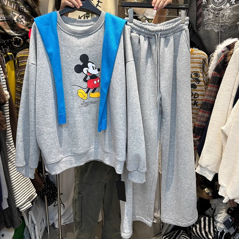 

Warm Thick Fashion Set With Shawl Winter Sports Style Pullover Fleece Cartoon Sweatshirt + High Waist Wide Leg Pants 2-Piece Set