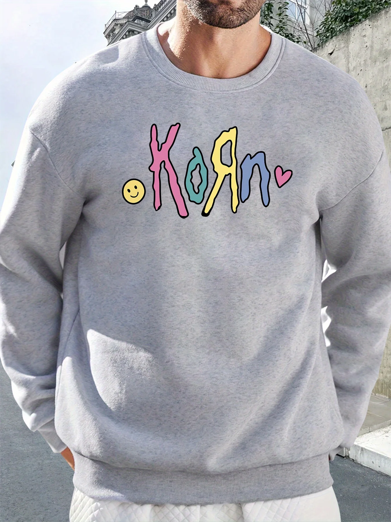 سويت شيرت رجالي كاجوال فضفاض بياقة دائرية مع طباعة "KON" - بلوفر ناعم بأكمام طويلة للخريف والشتاء