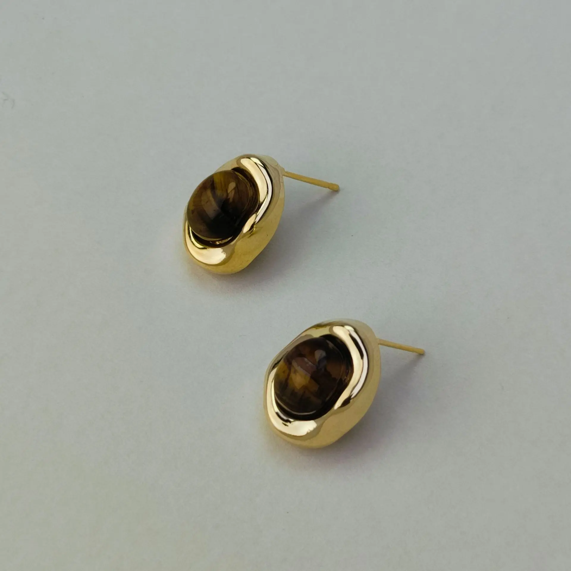 Boucles d'oreilles en pierre d'oeil de tigre pour femmes, style Maillard, café, document, mode, polyvalent, tempérament, lumière, luxe, nouveau